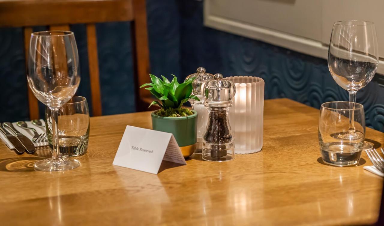 The Bell - Brunning And Price Hotell Alderminster Eksteriør bilde